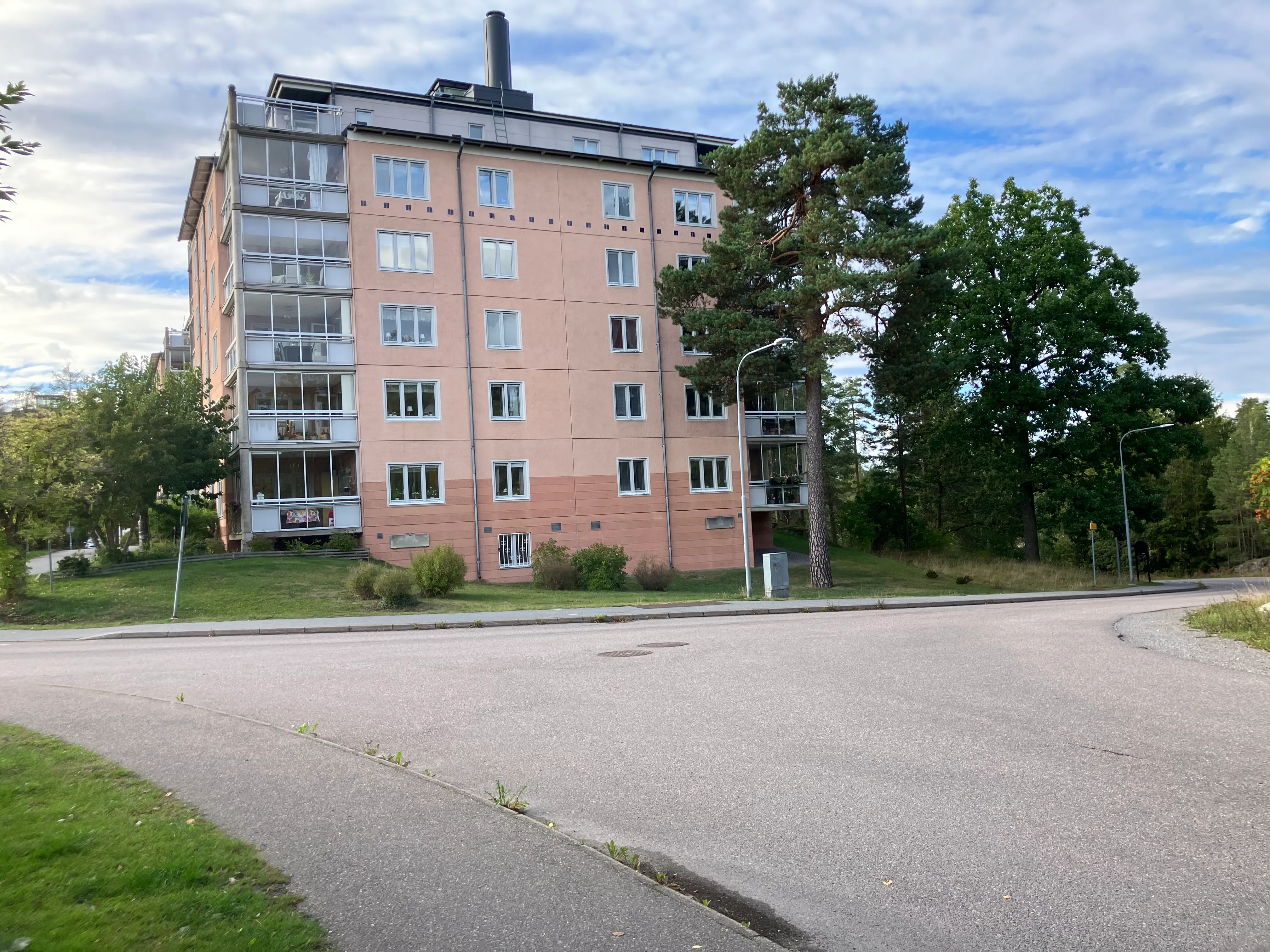 Naturskönt läge i Holmviksskogen, Gustavsberg
